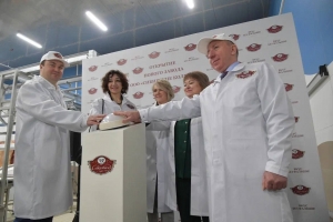 Виталий Хоценко поучаствовал в запуске нового производственного корпуса омского завода колбасных ...