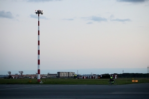 В самолетах, летевших из Омска, сработала система предупреждения столкновения с землей