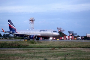 В самолете, летевшем из Омска в Москву, отказала система предупреждения столкновения лайнеров