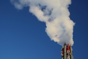 Более 20 тонн выбросов в год: прокуратура уличила 10 омских предприятий в загрязнении воздуха