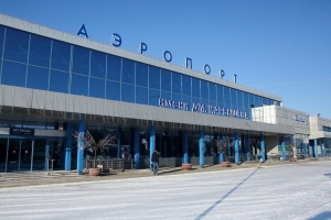 На сайте омского аэропорта появилась возможность купить авиабилеты: рассказываем, выгодно ли это