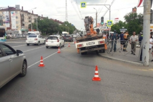 Грузовик врезался в автобус на проспекте Мира в Омске