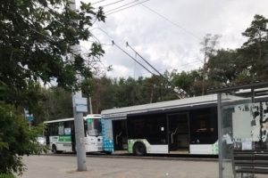 СК проводит доследственную проверку по факту ДТП с участием автобуса и троллейбуса в Омске