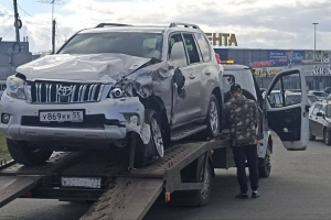 Одиннадцать пассажиров маршрутки пострадали в ДТП с «Ленд Крузером» в Омске