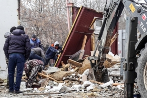 В Омске ищут подрядчика для выноса незаконно стоящих торговых павильонов 