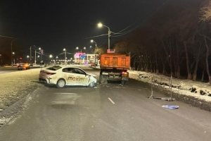 В Омске пьяный водитель такси  устроил ДТП на улице Суворова