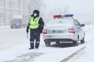 В ДТП с грузовиком на омской трассе погибла 20-летняя девушка (фото)