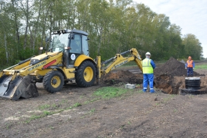 Омский водоканал построил водопровод для поселка Октябрьский