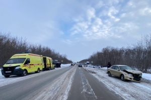 Пять человек пострадали в крупном ДТП под Омском