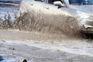 Дождями подтоплены один район Омска и уже четыре муниципалитета - прокуратура начала проверку