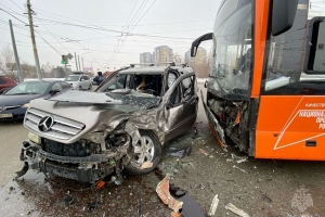 В Омске будут судить водителя автобуса, устроившего ДТП на встречке с тяжкими последствиями