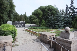 Сквер с братскими могилами в центре Омске поставили на госохрану 