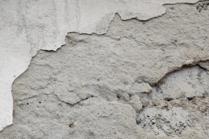 В Омске многоквартирный дом на улице Крымской признали аварийным и подлежащим сносу