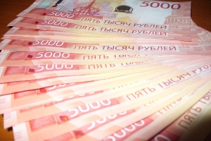 Омский студент признался во взятке преподавателю во время розыгрыша на свой день рождения