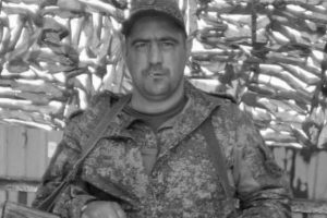 Без отца остались шестеро детей: В Омской области простились с участником СВО Иваном Михайловым