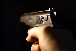 В Омской области возбудили дело против мужчины, открывшего стрельбу по автомобилю