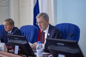 Омское Заксобрание приняло к рассмотрению ряд важных законопроектов