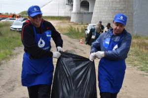 Участники «ЭКОволны РВК» собрали более 4 тонн мусора в Омске