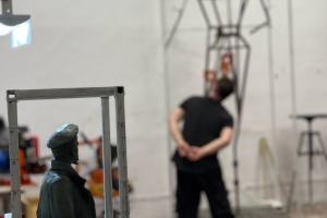 Трехметровый памятник Дзержинскому, который хотят установить в центре Омска, уже почти готов