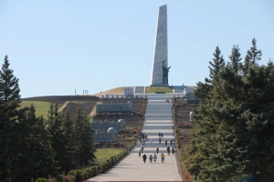 Виталий Хоценко поздравил омичей с годовщиной воссоединения России с Донбассом