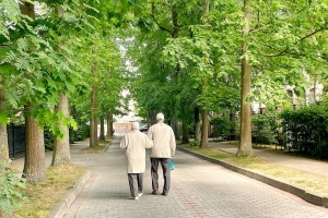 Кто больше работает, спит и отдыхает: в Омскстате показали, как отличается день женщин и мужчин