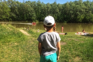 Без взрослых и спасательных жилетов плавать нельзя: для омских родителей вводят новые штрафы