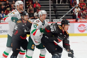 Омский «Авангард» начал сезон с домашнего поражения от «Ак Барса» (фото)