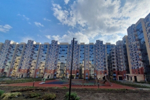 В Омске сдали новостройку с подземным этажом на Тюленина