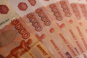 Омичам перечислят детские пособия за октябрь раньше срока