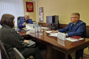 Сын муниципального чиновника Сухоносова назначен прокурором Азовского района Омской области