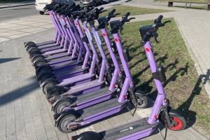 В Омске появятся специальные парковки для электросамокатов