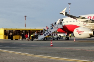 Из федерального бюджета выделят дополнительные субсидии на авиаперелеты в Омск