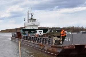 В Омской области начали закрывать паромные переправы