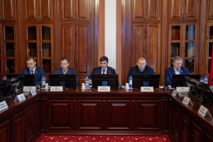 Омский областной парламент начал рассмотрение бюджета на 2026-2028 годы