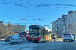 Два трамвая с пассажирами попали в ДТП неподалеку от омского цирка