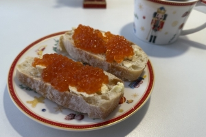 В Омской области взлетели цены на помидоры и огурцы, но подешевела красная икра