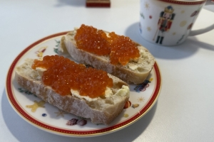 Икру и куриную печень не пустили в Омск перед Новым годом