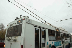 В Омске снова высадили школьника из общественного транспорта — у него не сработала карта