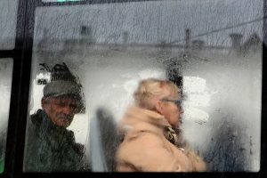 Власти объяснили, почему в Омске нет бесплатного проезда для пенсионеров