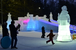 Омичи смогут посетить ледовый городок в Советском парке от Омского НПЗ «Газпромнефти»
