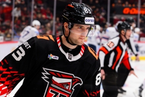 Нападающий омского «Авангарда» Александр Волков получил серьезную травму