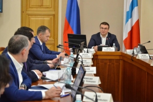 Виталий Хоценко поддержал молодых омичей: на жилищные субсидии выделят 78 млн рублей