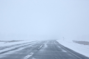 Омским автомобилистам советуют отказаться от междугородних поездок 