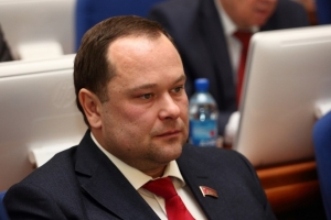 Бывший омский журналист официально возглавил Седельниковский район