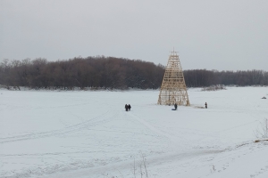В Омске на Масленицу установят чучело Зимы рекордного размера