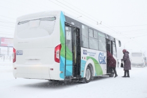 В Омске временно сократили два автобусных маршрута