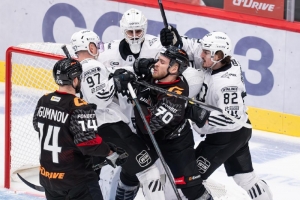 Омский «Авангард обыграл челябинский «Трактор» в домашнем матче (фото)