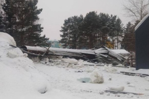 Возбуждено дело о халатности после падения водонапорной башни в омском селе