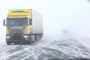 Движение грузовиков через развязку на Входной в Омске запретили еще на год