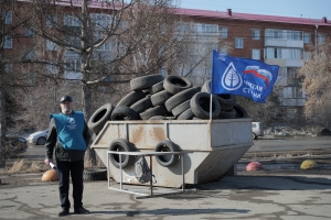 Депутат Игорь Попов принял участие в экоакции по утилизации шин